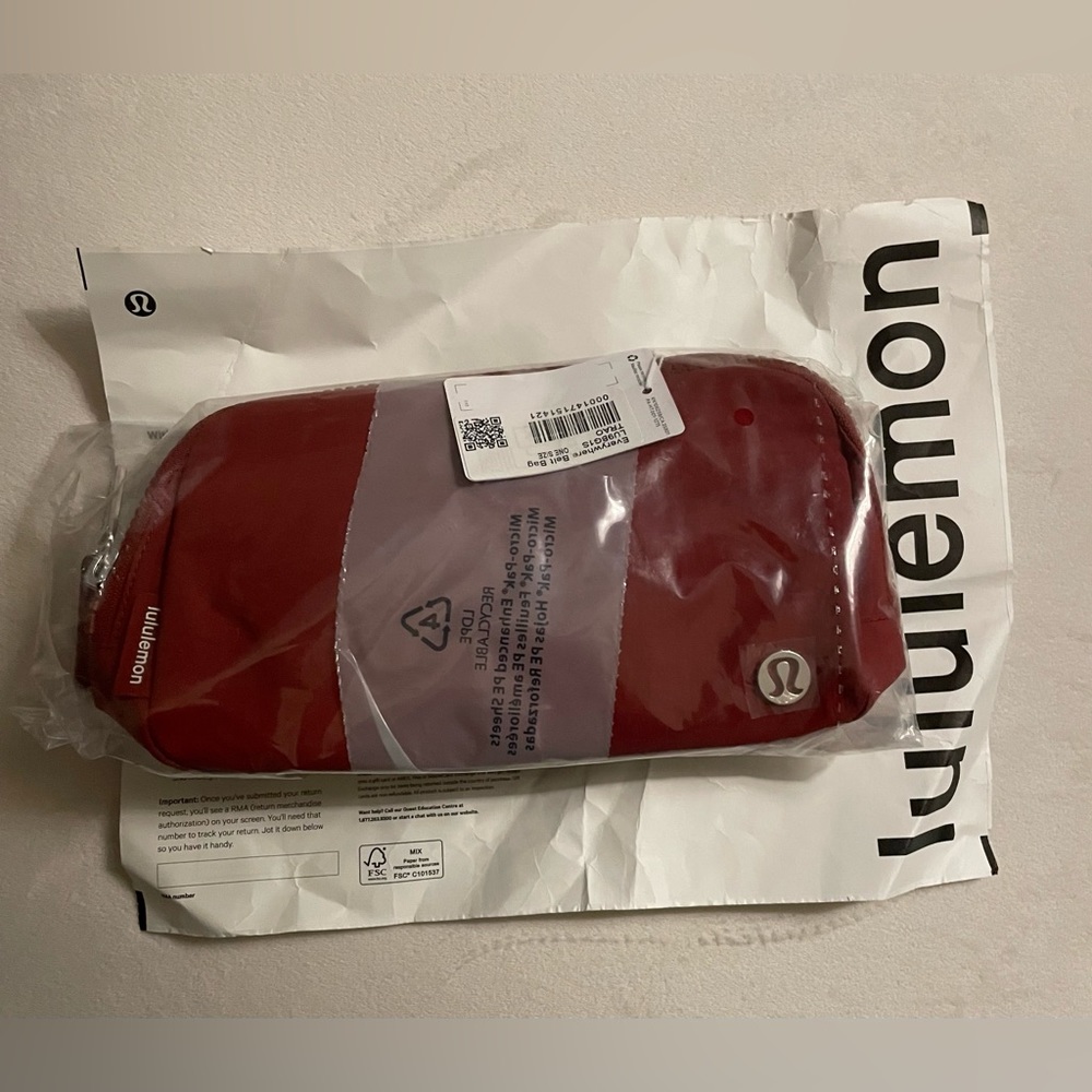 NWT Lululemon Everywhere Belt Bag Terra Orange Color - Picture 3 of 9
